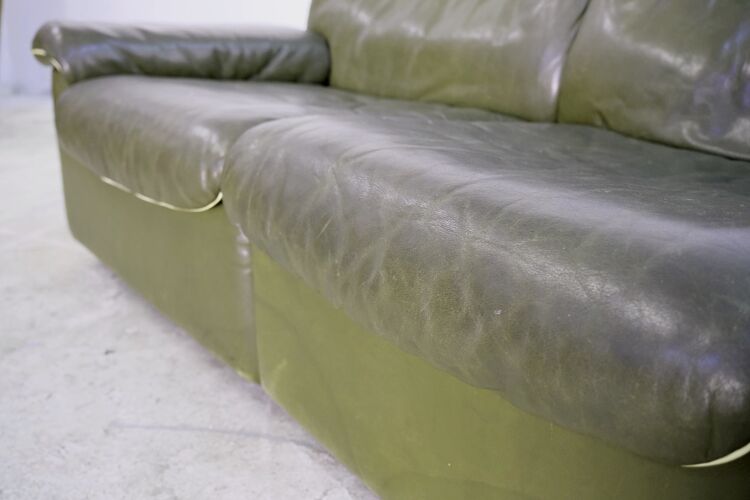 DS 66 Sofa from De Sede in Olive Leather, 1970s