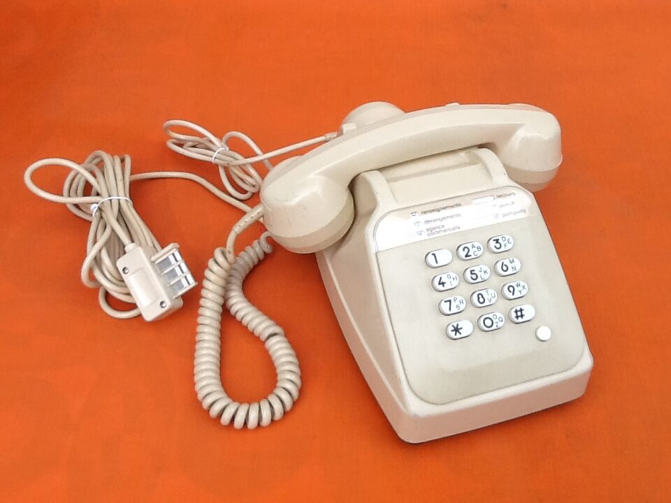1980s Socotel Model S63 touch-tone phone Made in France