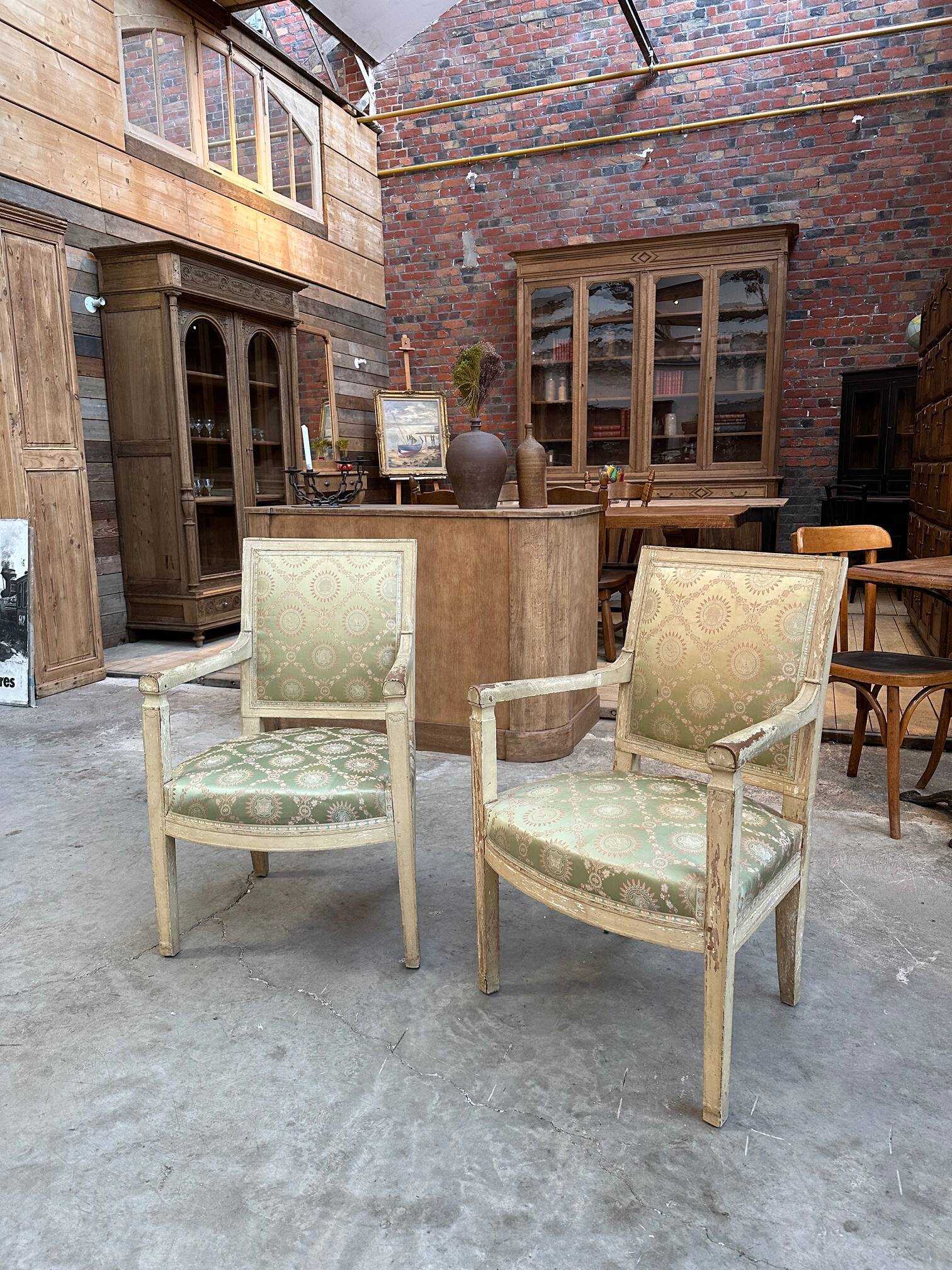 Paire de Fauteuils de Style DIRECTOIRE Début XIXème