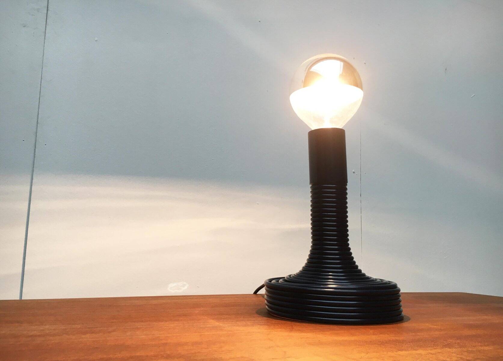 Lampe de table Spirale de l’ère spatiale italienne par Angelo Mangiarotti pour Candle