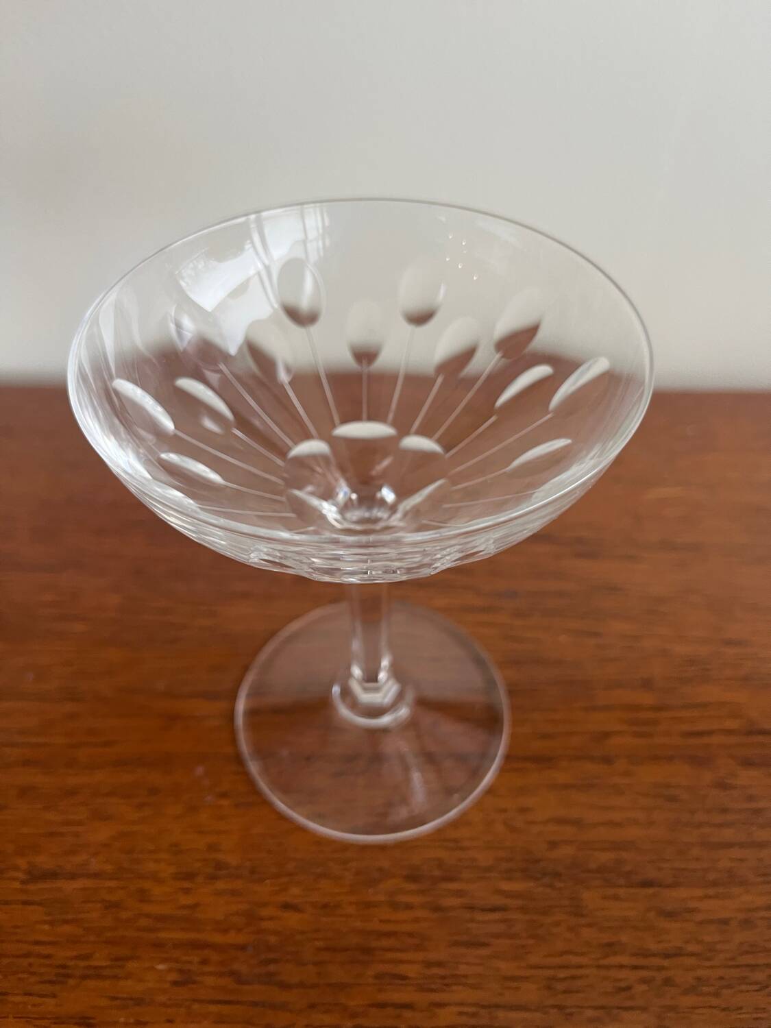 8 Coupes À Champagne En Cristal Val Saint Lambert Modèle Nestor.   Pa