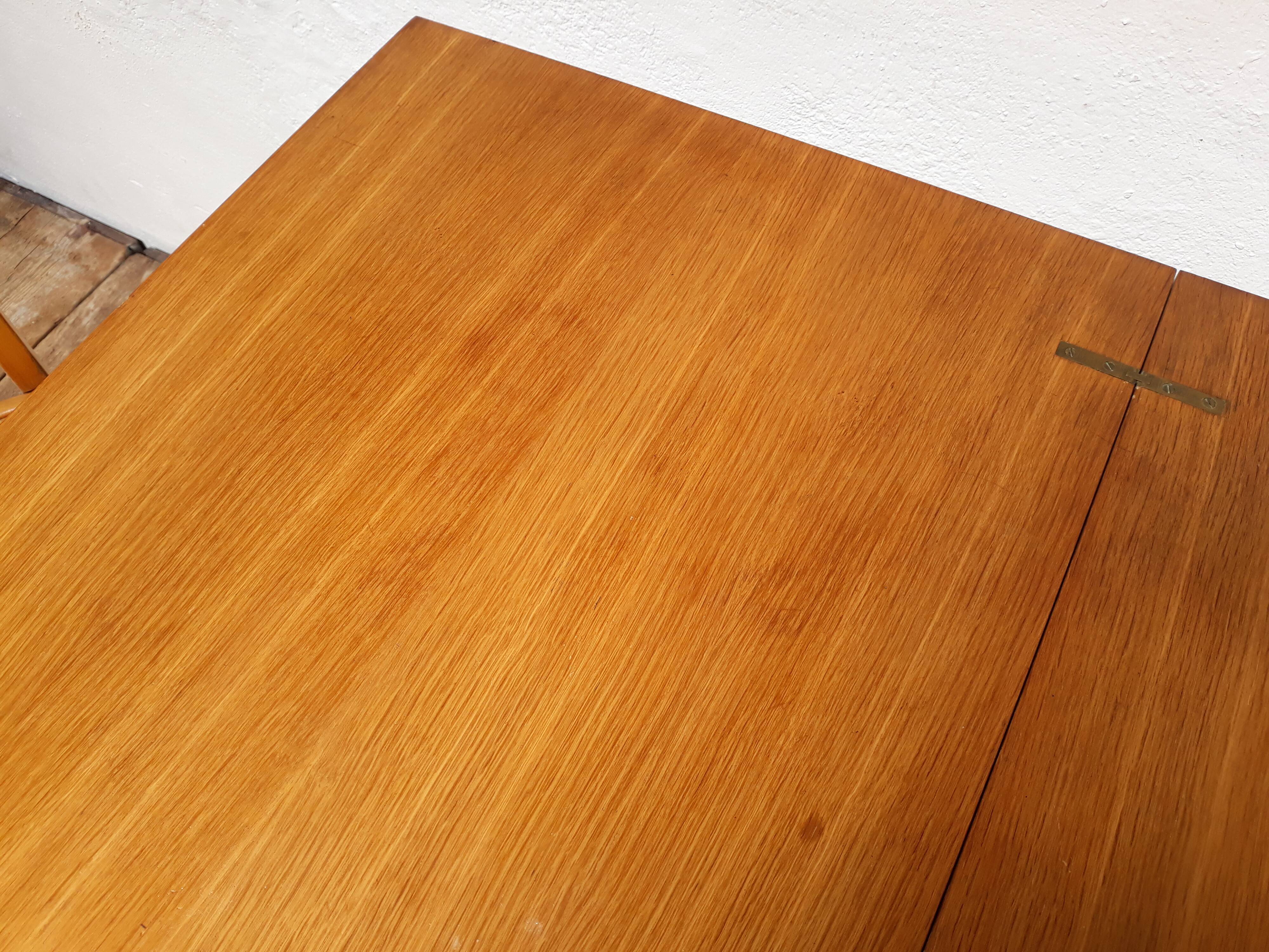 Table portefeuille vintage