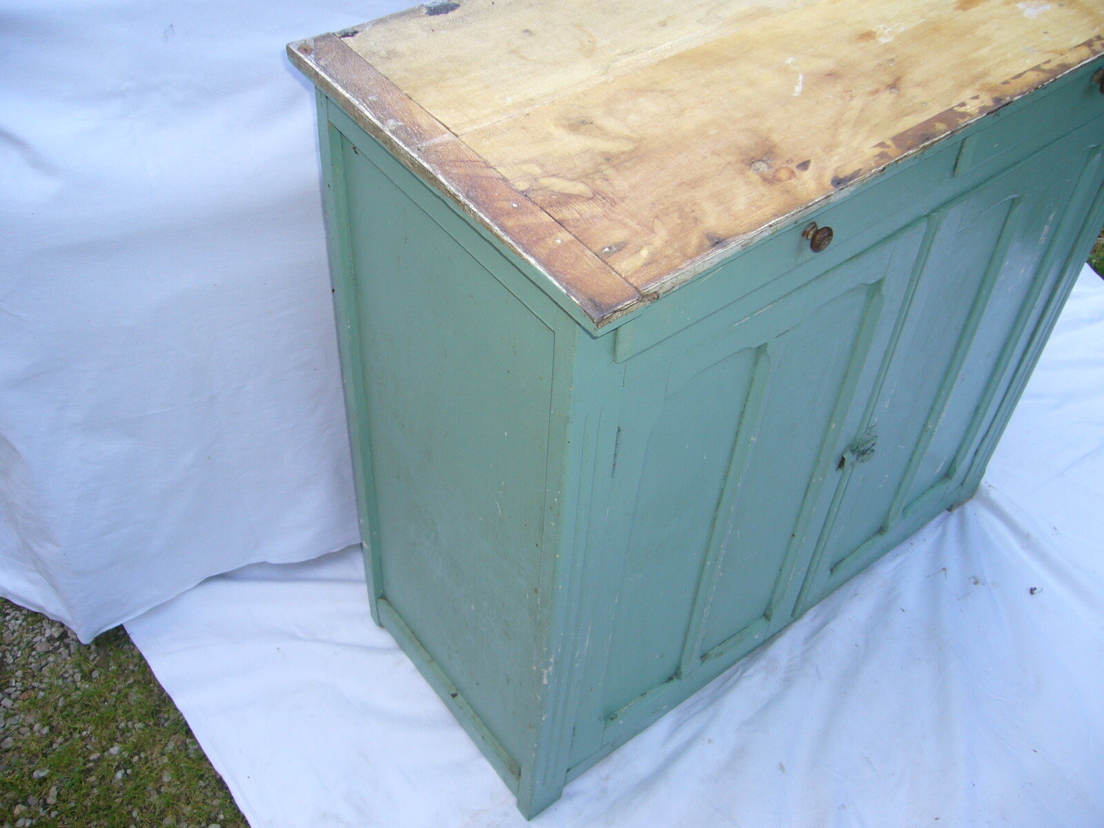 Old pine wood confectioner