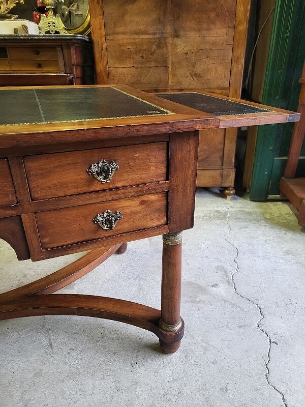 Empire style desk 5 drawers 2 pulls