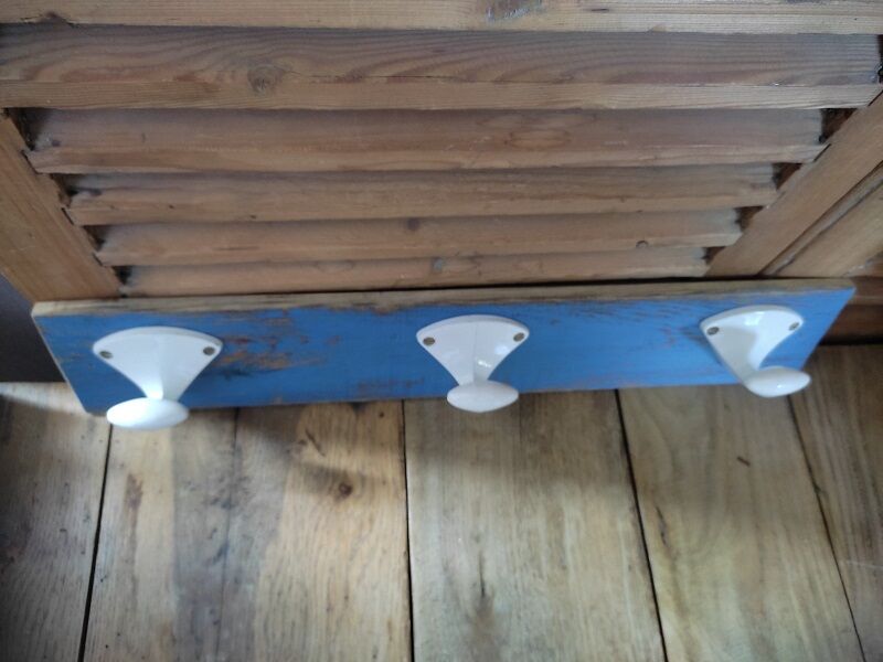 Coat rack wood paint blue patinated 3 hooks metal