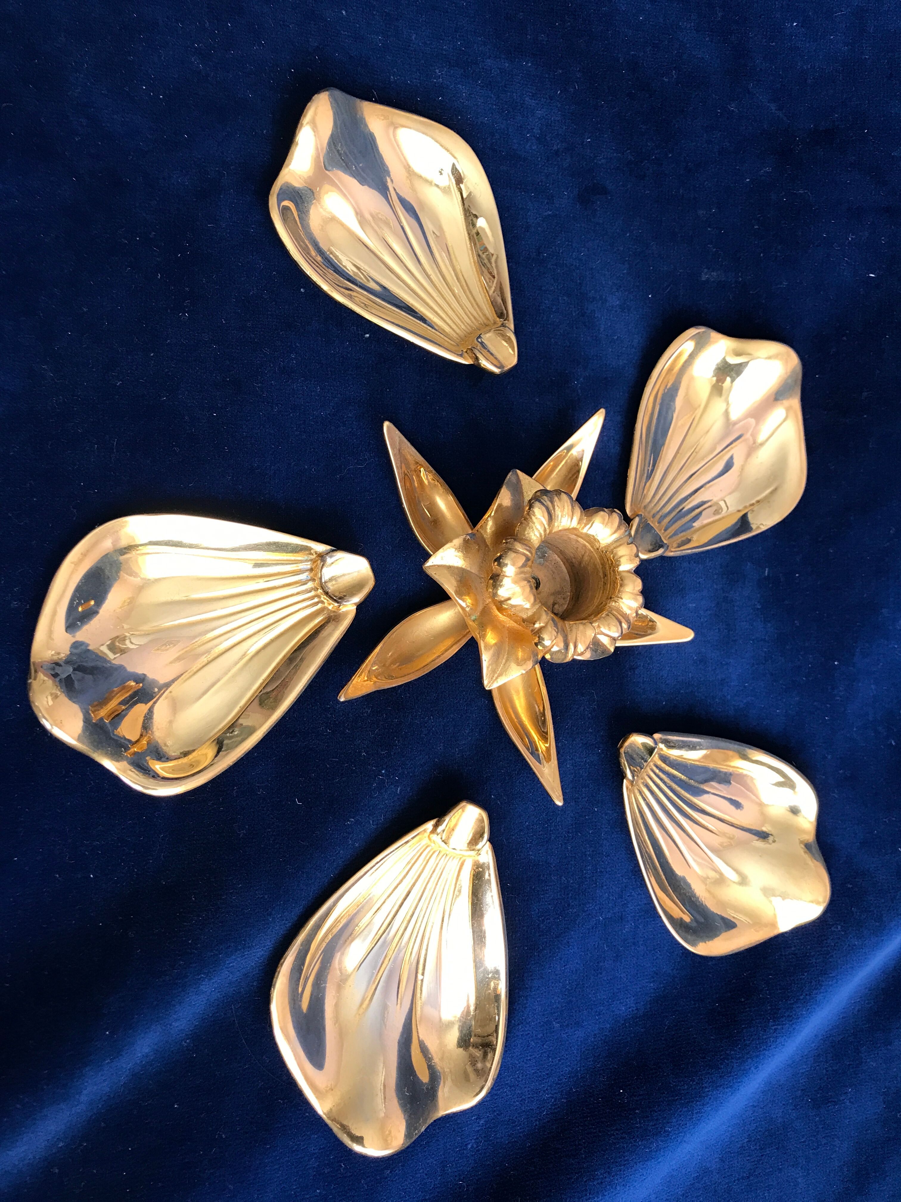 Flower candle holder with 5 ashtrays