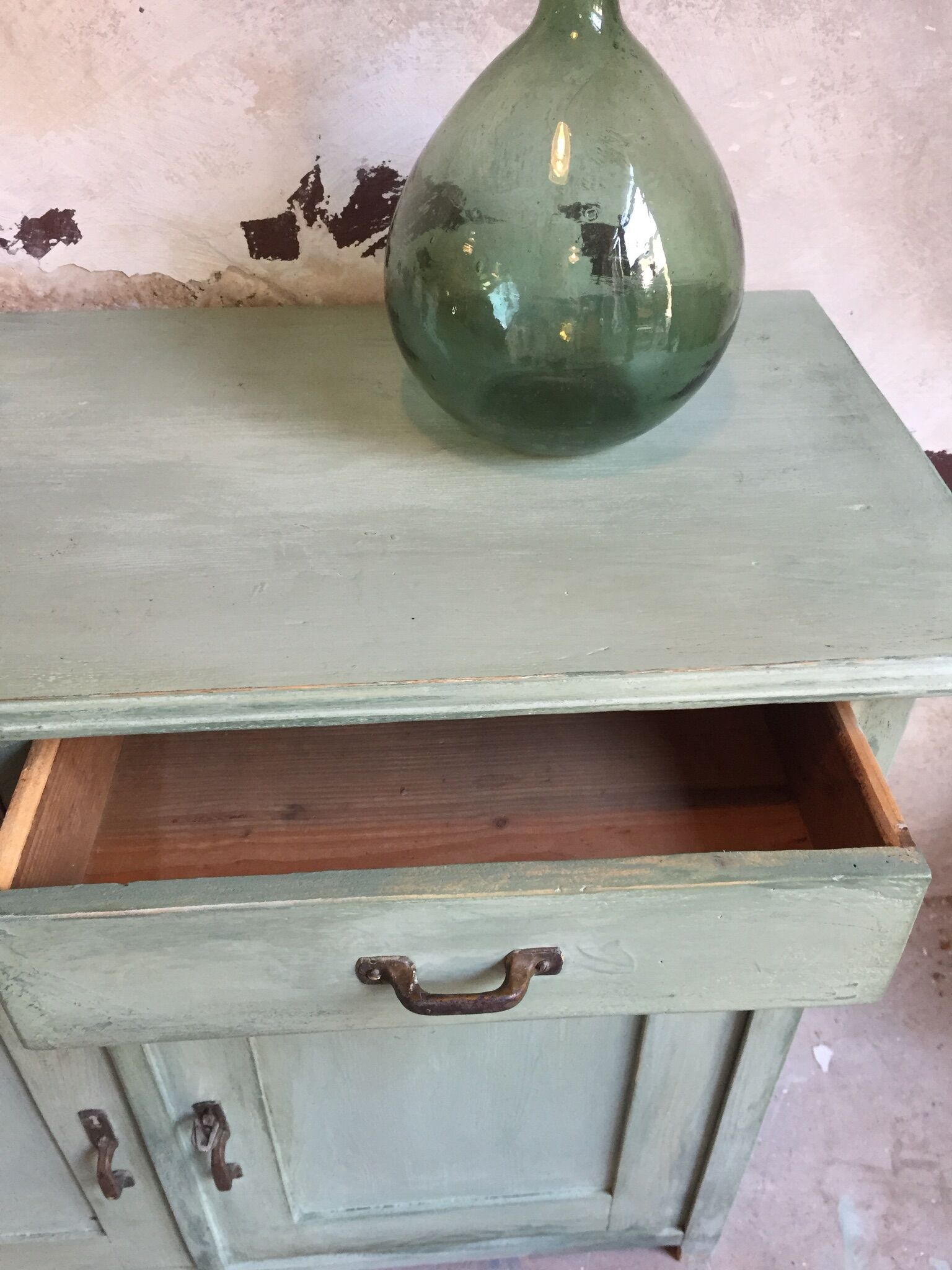 Buffet former green patina