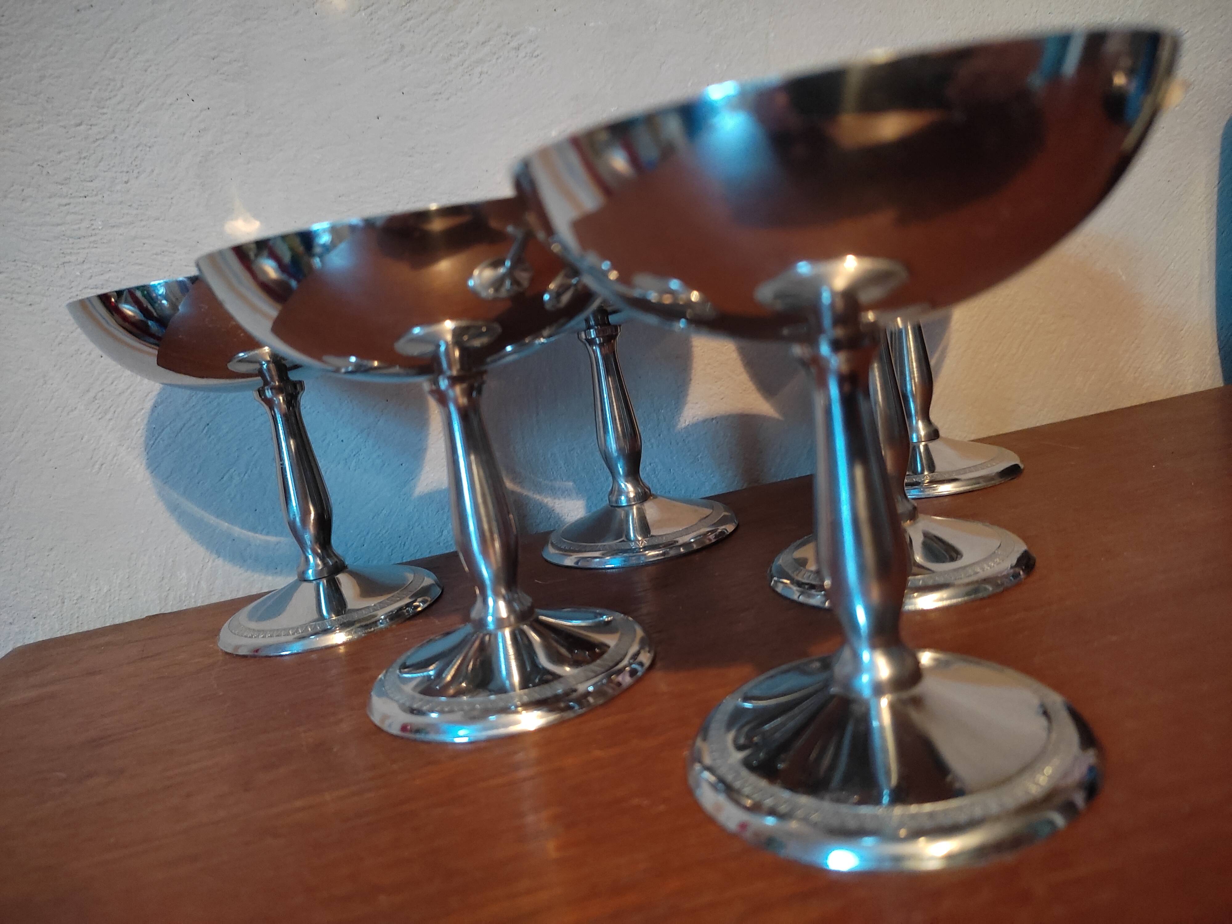 6 stainless steel standing dessert cups