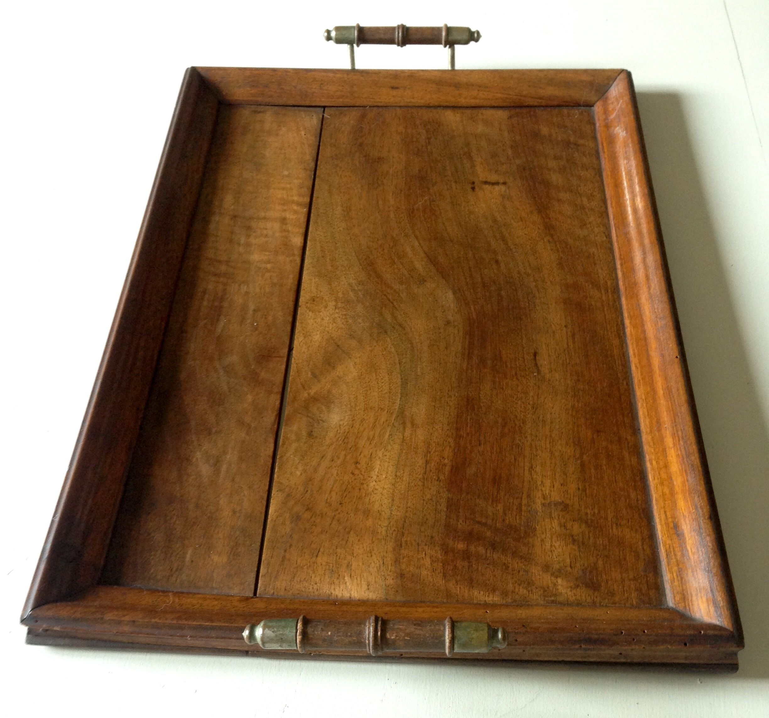 Tray in wood and brass