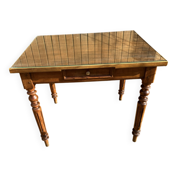 Table bureau