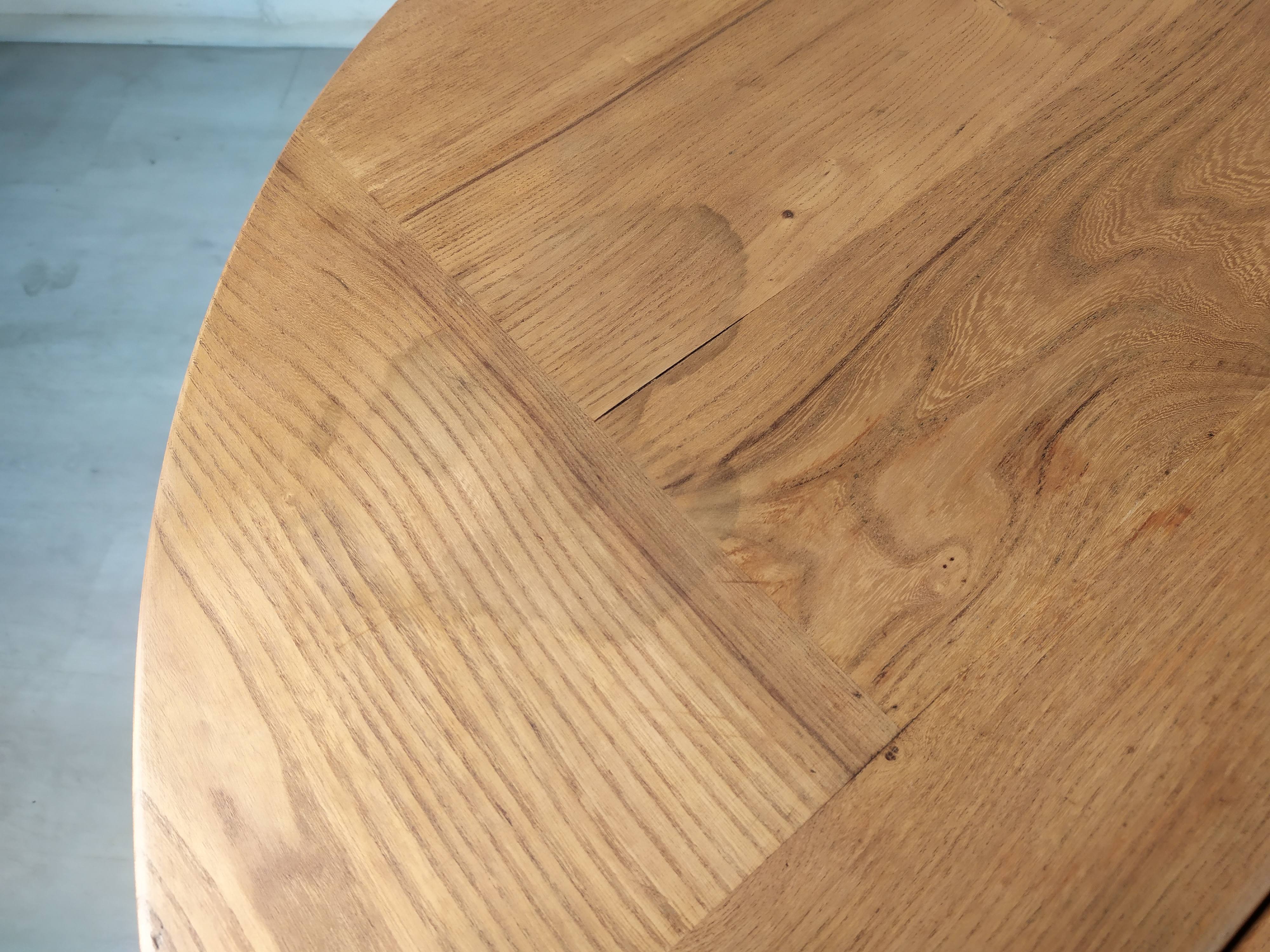 Renewed elm round table