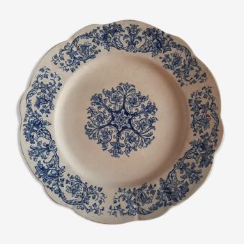 Plate faiencerie de Longchamp