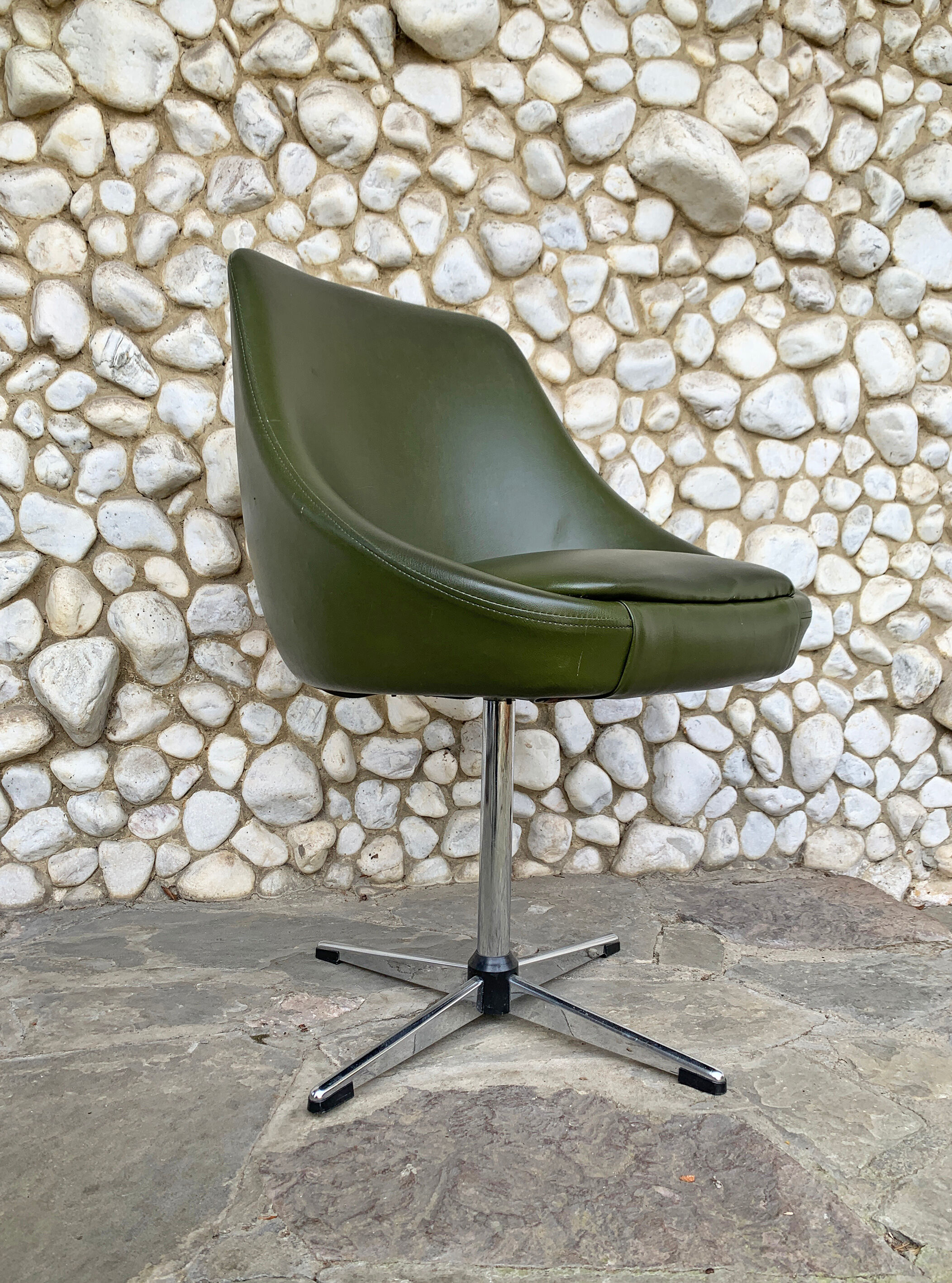 Vintage office chair olive space-age imitation leather 1970s