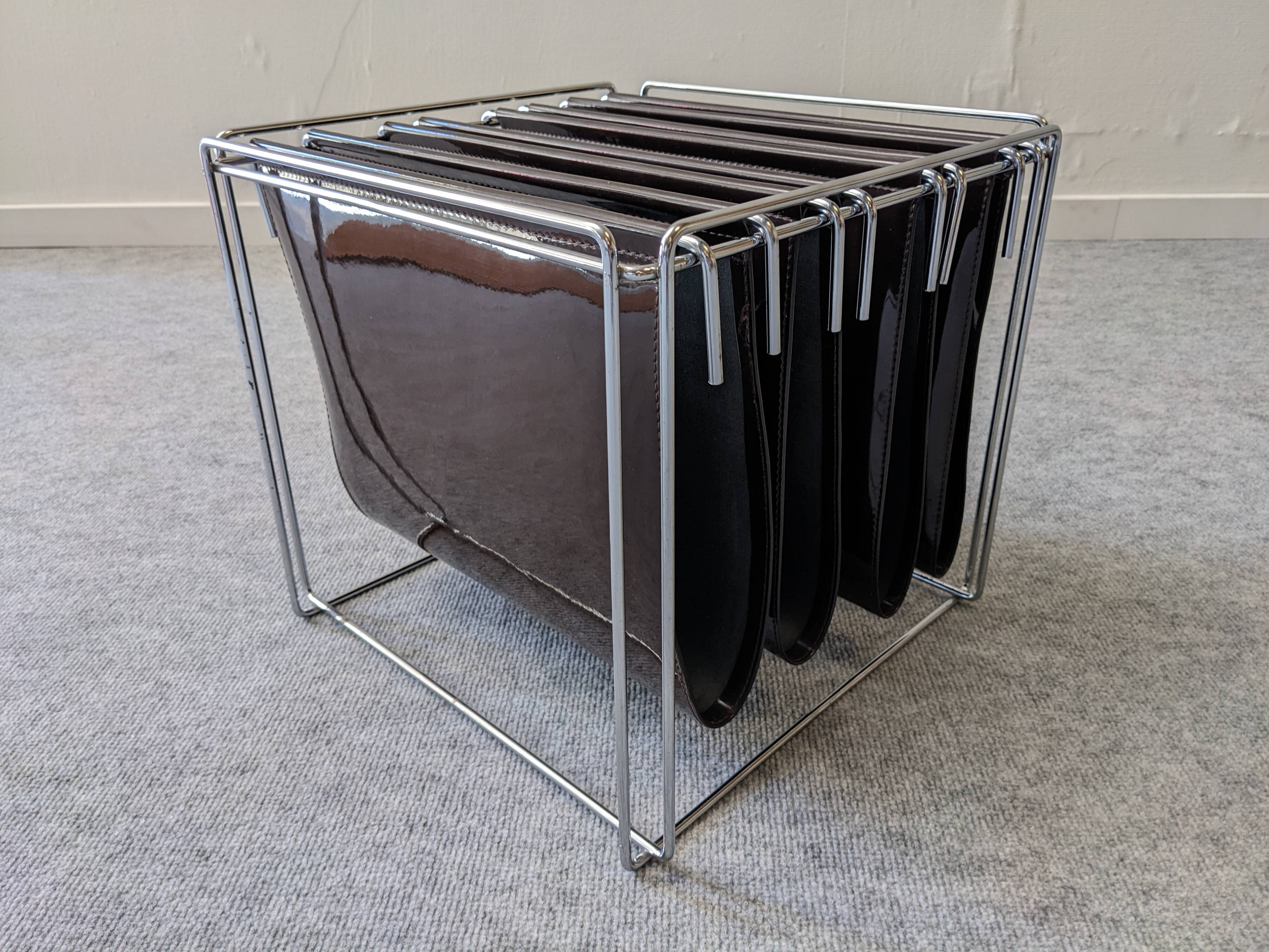 Magazine rack from the 70s/80s by Gérard Rignault for Group SA
