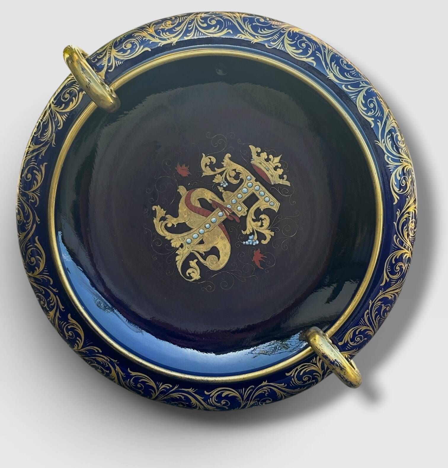 Large blue Sèvres vase / table centre and gold earthenware from Tours, signed.