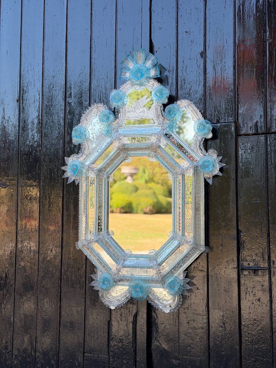 Venetian mirror in colourless and blue Murano glass, circa 1930.