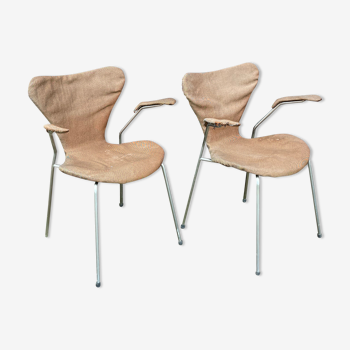 Paire de chaises modèle 3207 de Arne Jacobsen édition Fritz Hansen