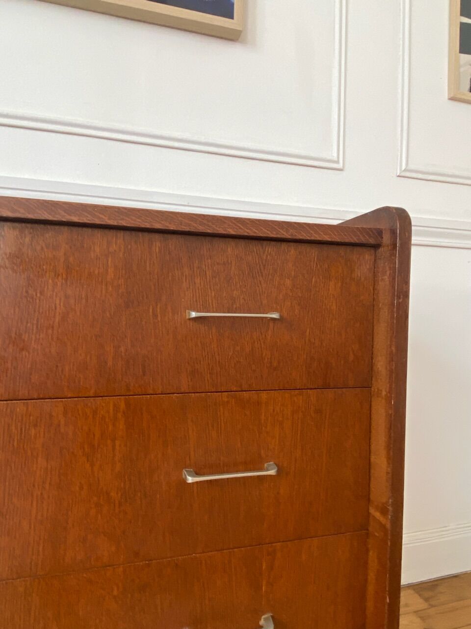 Vintage wooden chest of drawers