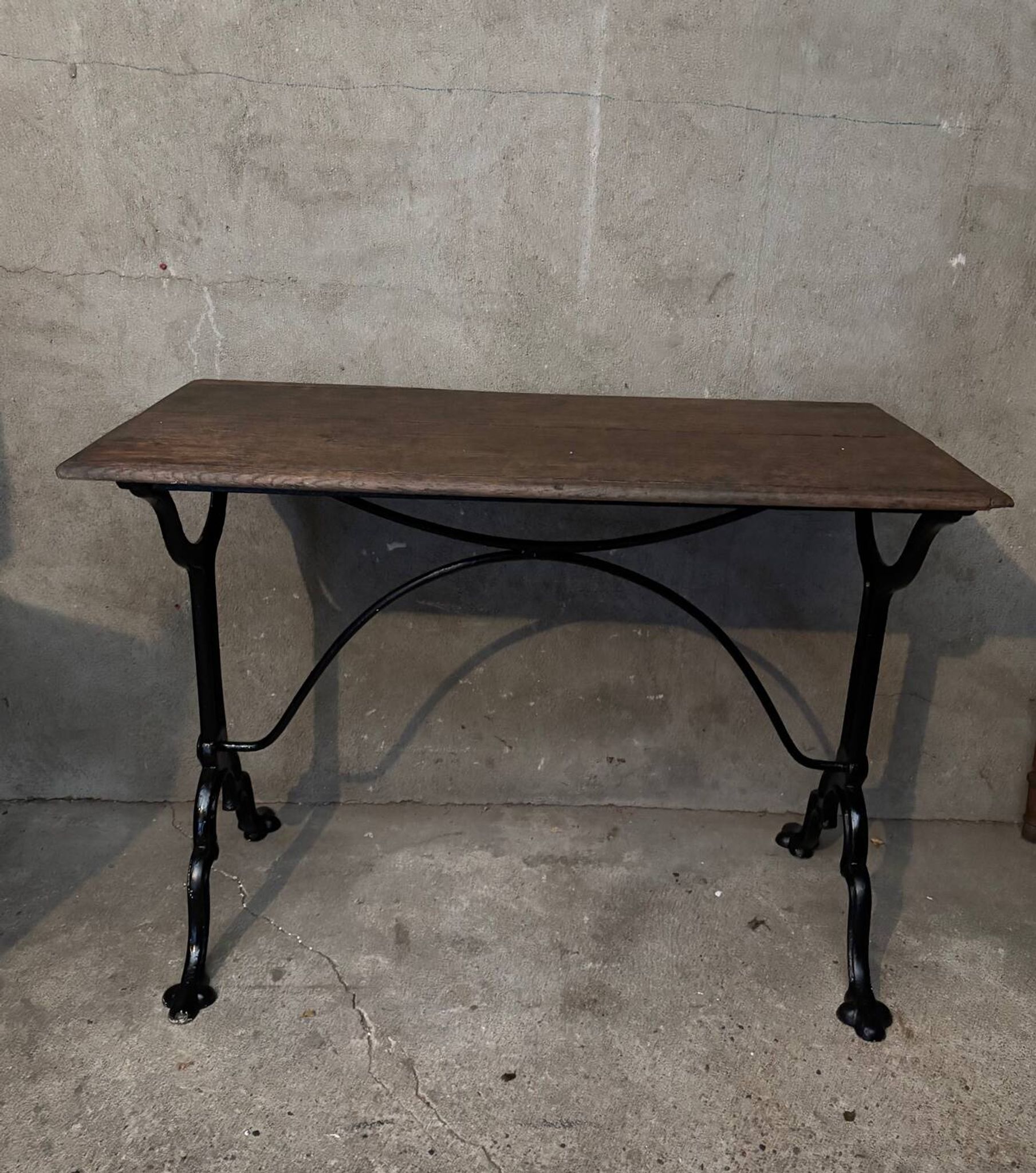Authentique table de bistrot