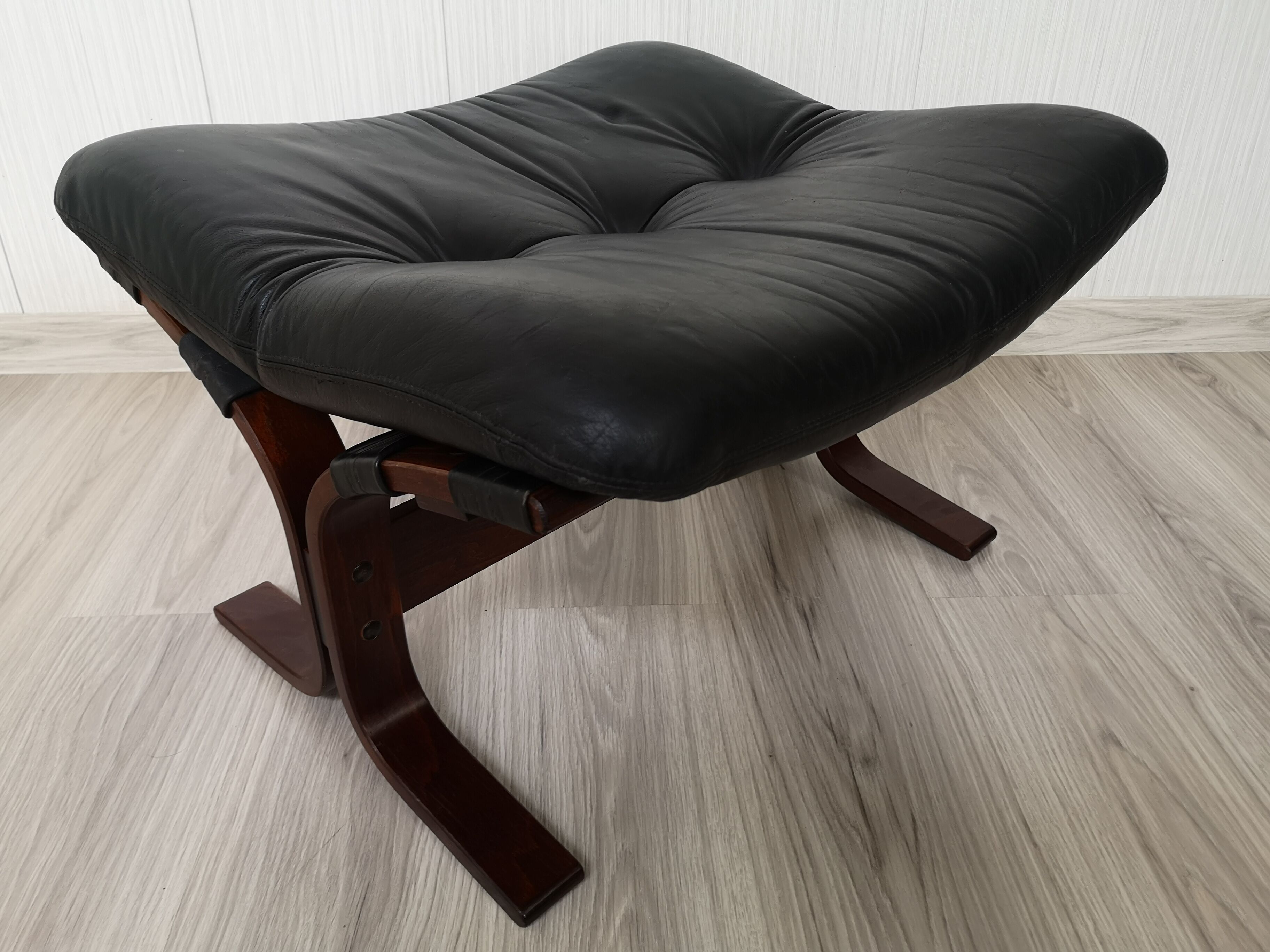 Vintage Model Kengu Lounge Chair and Footstool Set by Elsa & Nordahl Solheim for Rybo Rykken & Co