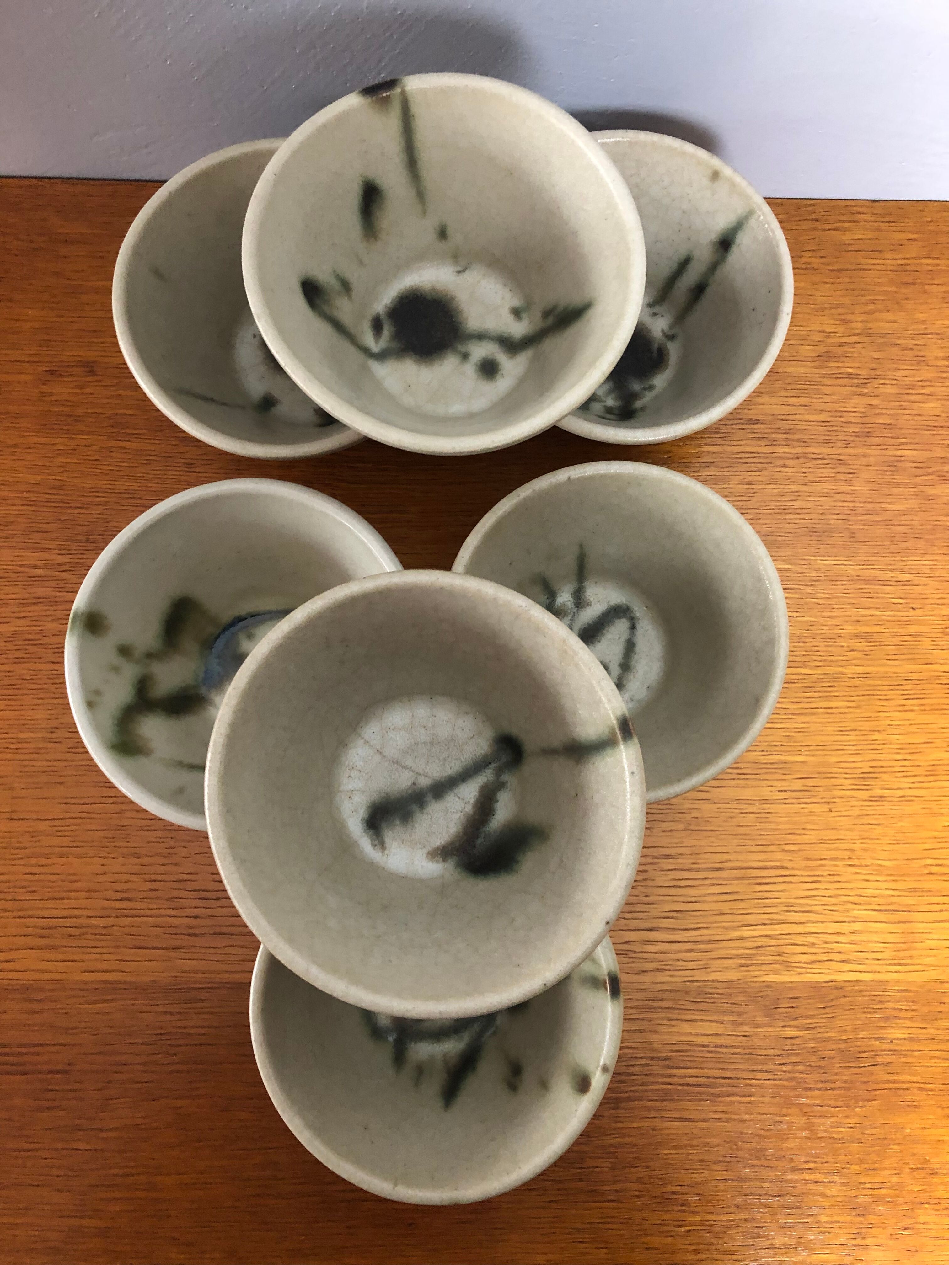 7 ceramic bowls pottery la Colombe