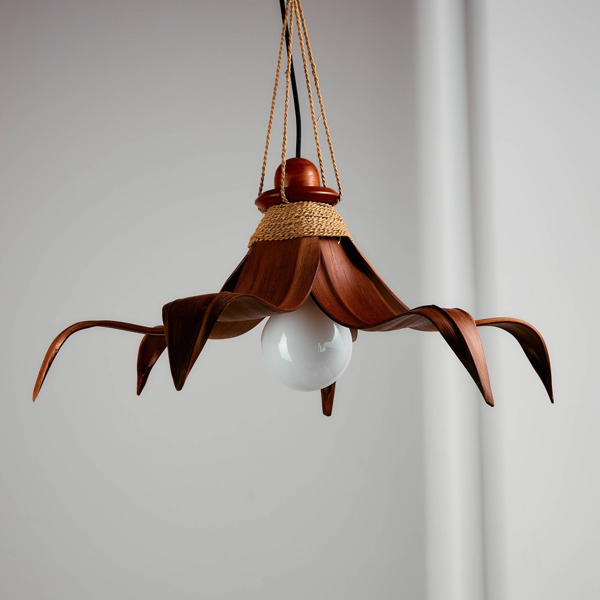 MK10772 Coconut leaves chandelier