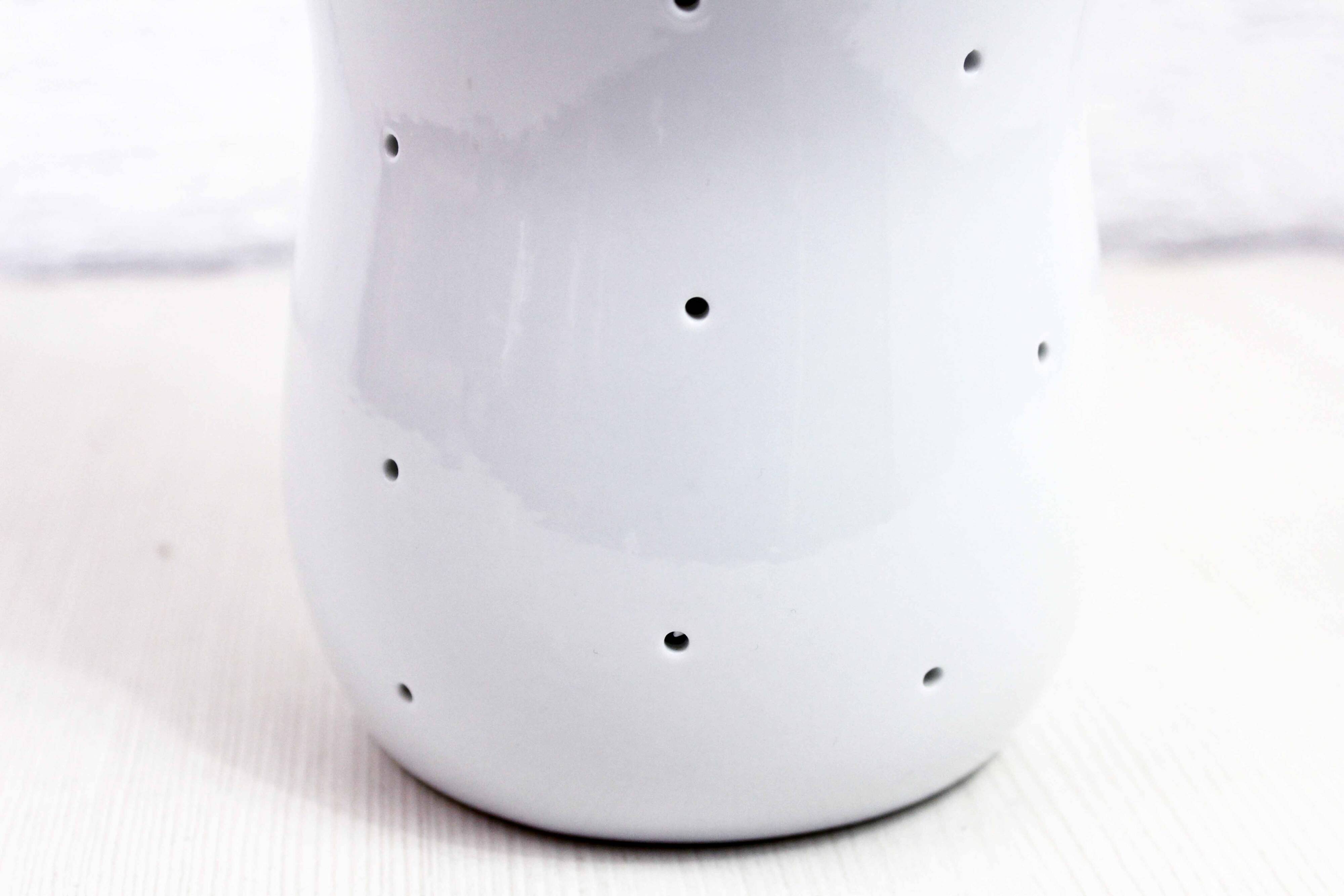 Porcelain table lamp