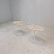 Oval marble side table by Eero Saarinen for Knoll