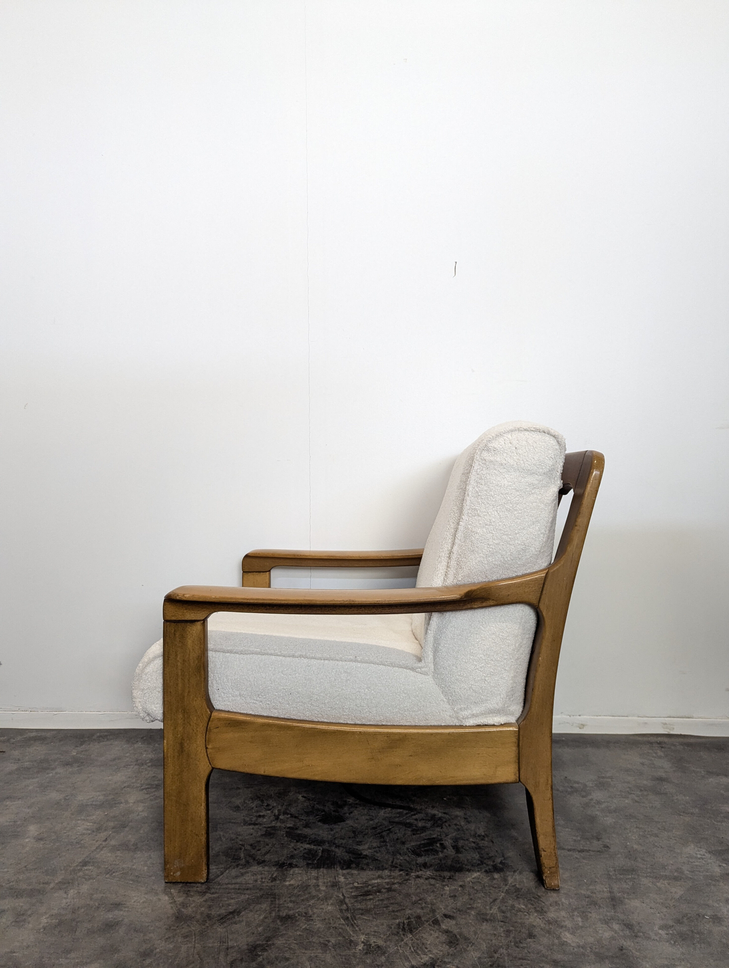 Pair of Danish armchairs from the 80s in bouclé fabric