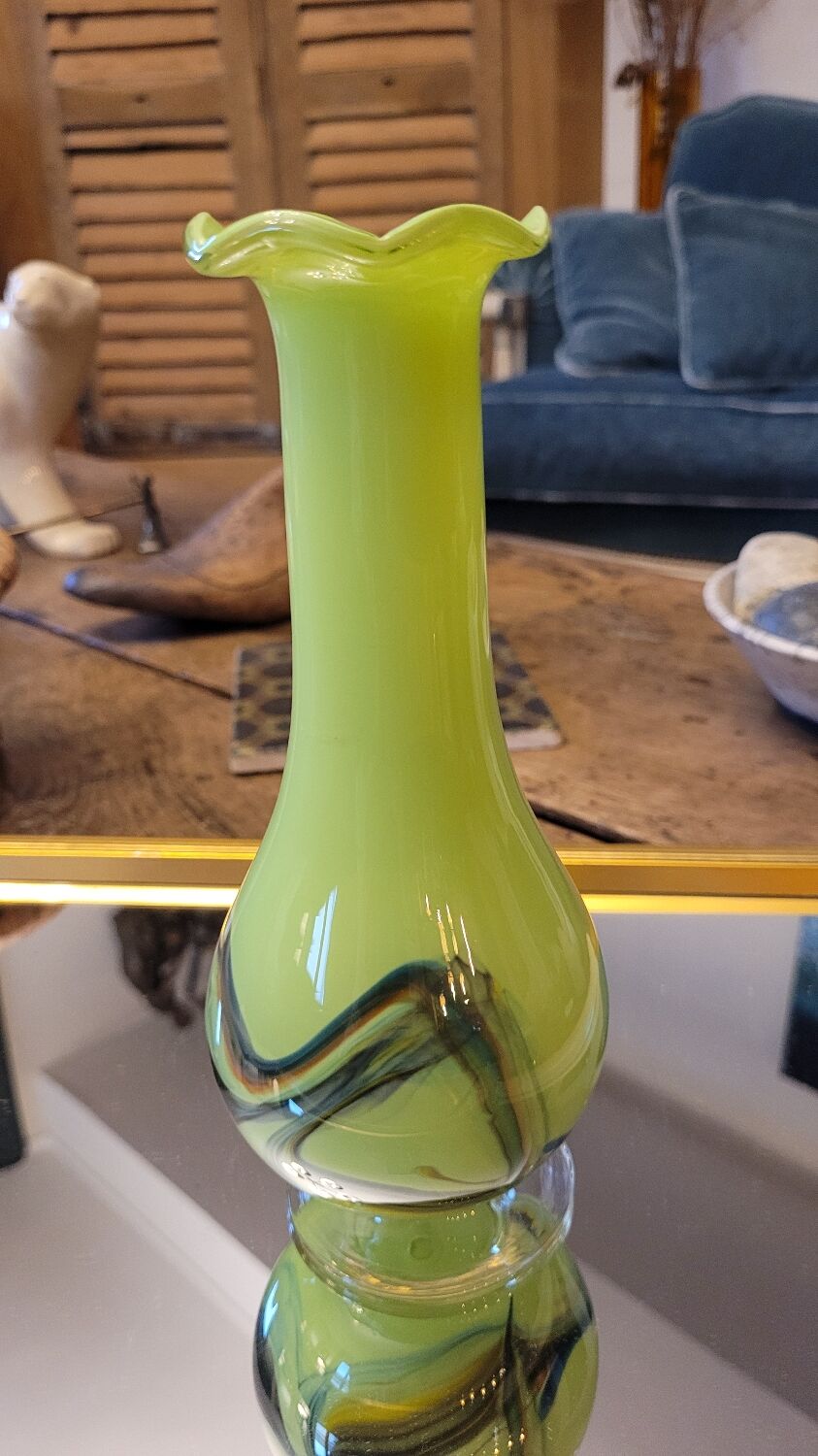 60's vase