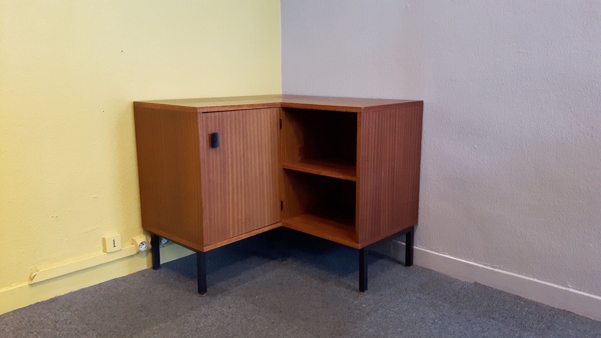 Meuble de coin, années 60