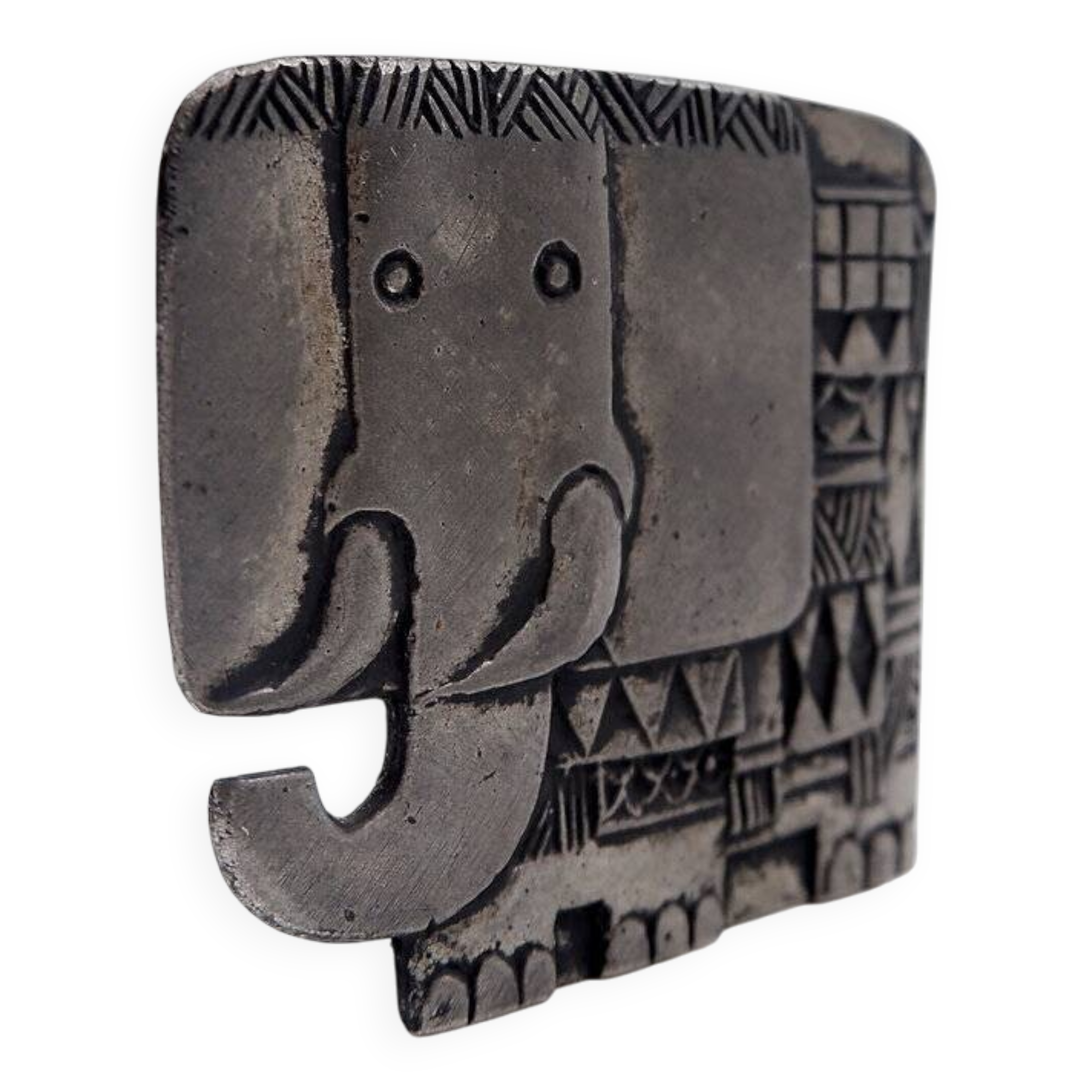 Small decorative metal elephant