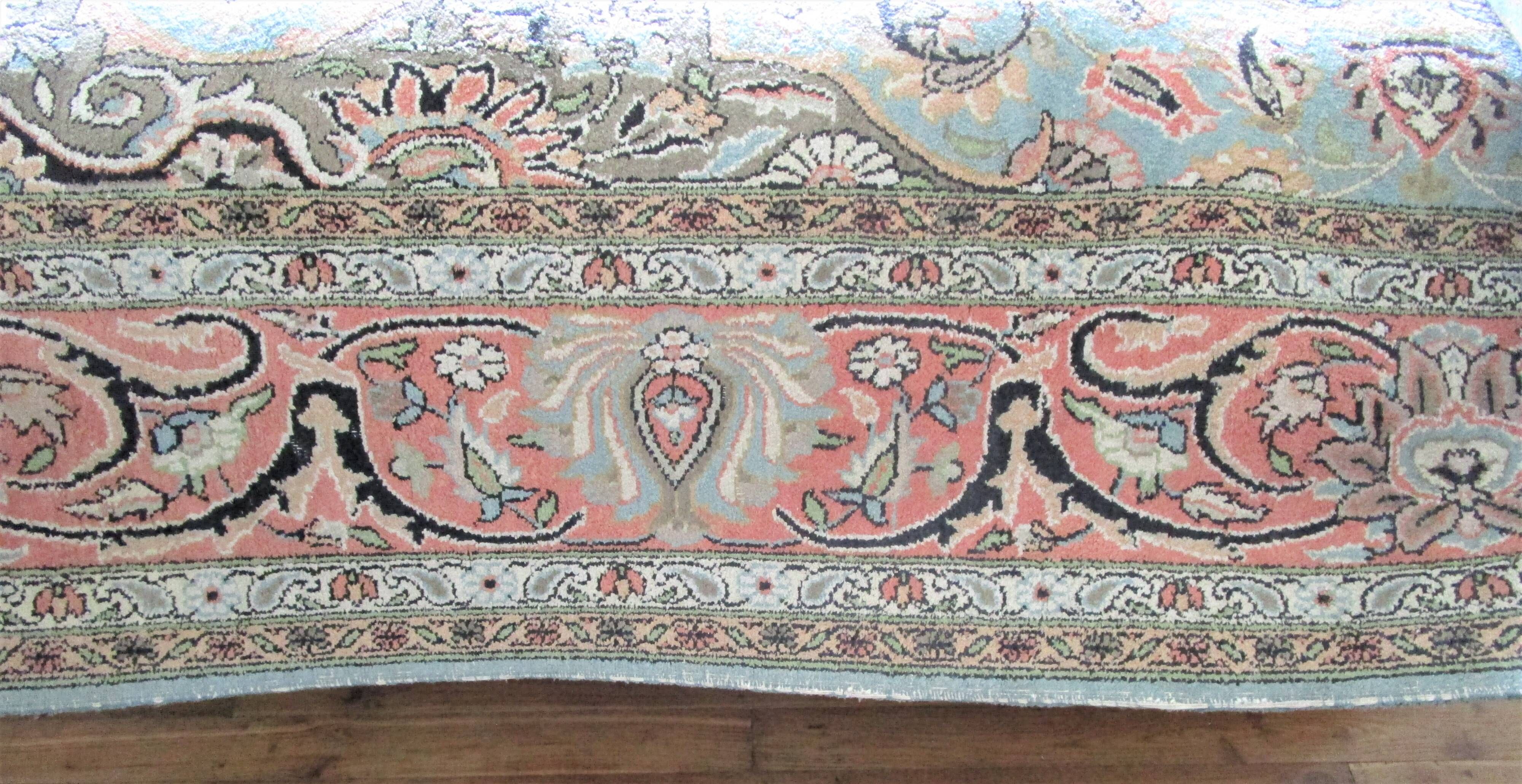 Silk cashmere rug pastel tones floral patterns India Kashmir vintage 181 cm x 286 cm