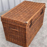 Wicker trunk
