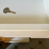 Serving table