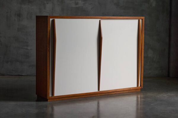 Élément de rangement par Charlotte Perriand & Atelier Jean Prouvé, France, années 1950.