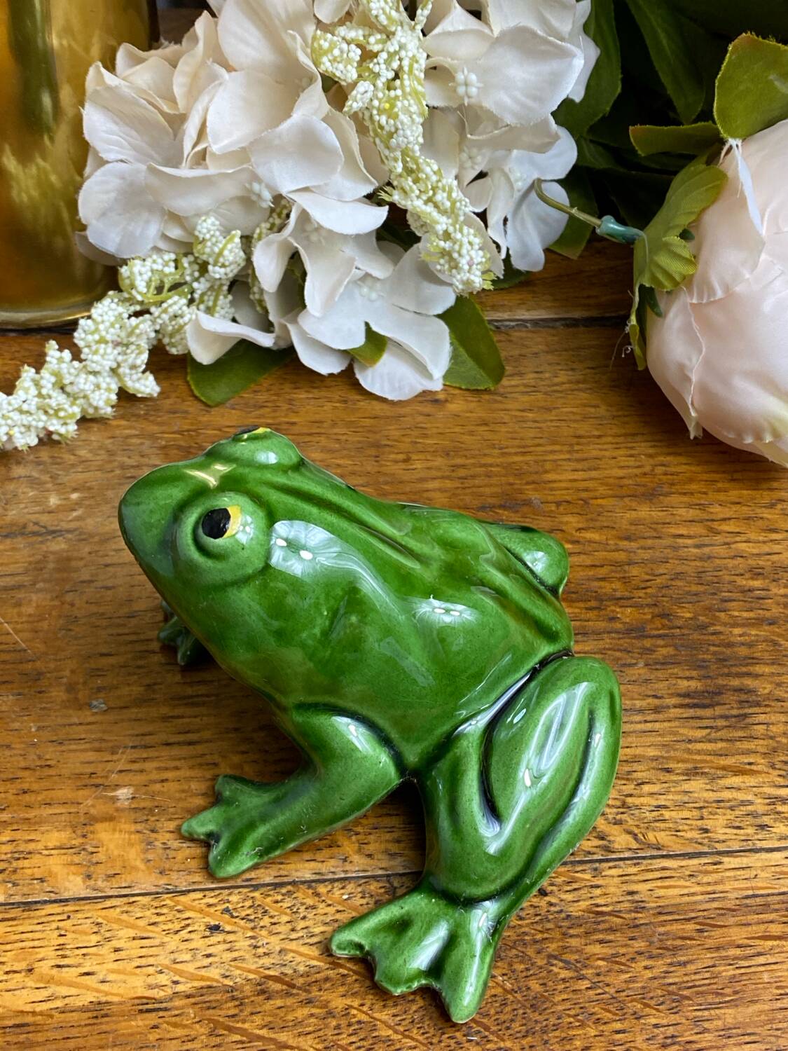 Glazed ceramic frog