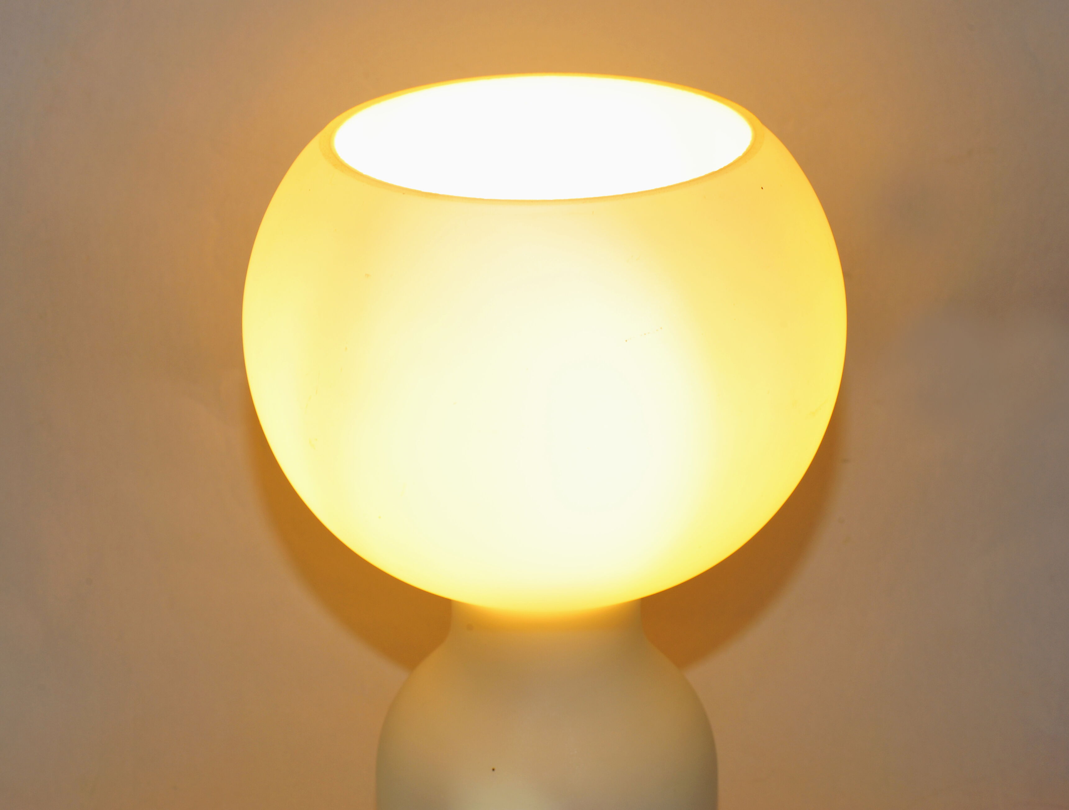 Tobruk ambience lamp in blown glass moulé_ Jean-Paul Emonds_Alt for Philips -1960