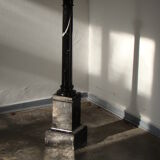 Pilier ou colonne en marbre noir