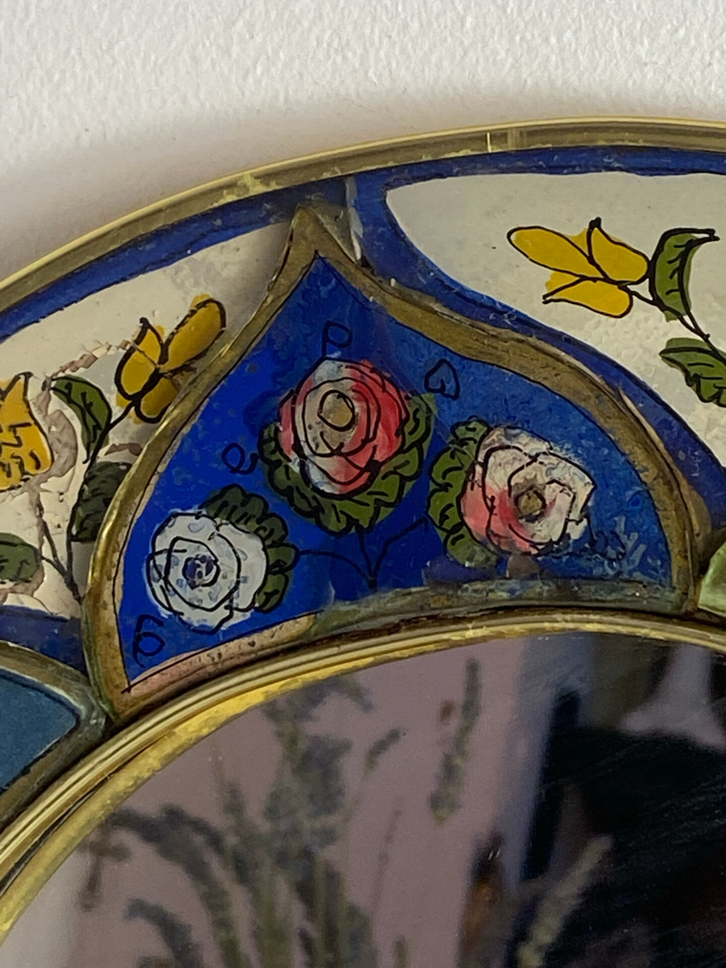Miroir en bois peint et verre