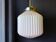Lampe suspendue en verre Art Déco rose