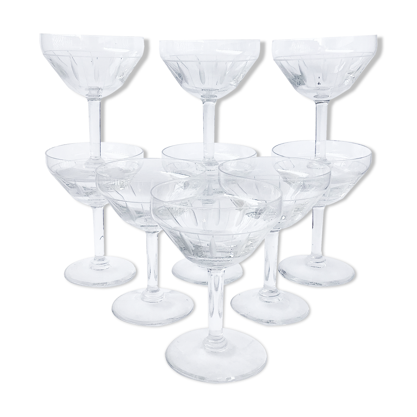 Champagne cups in art deco crystal, engraved with acid