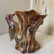Vase Kitsch "Tronc d'arbre avec Pic Vert" - Céramique Irisée Rose