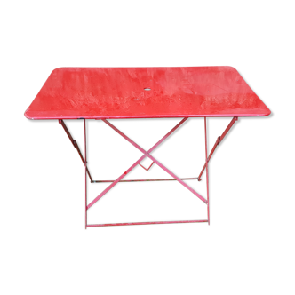 Red garden iron table