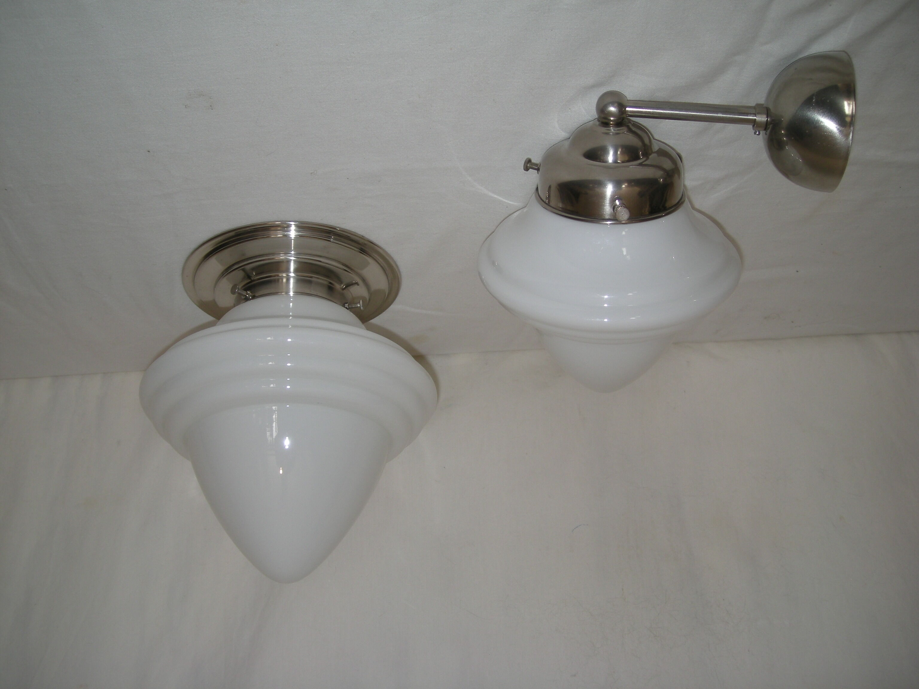 Plon gland and wall lamp