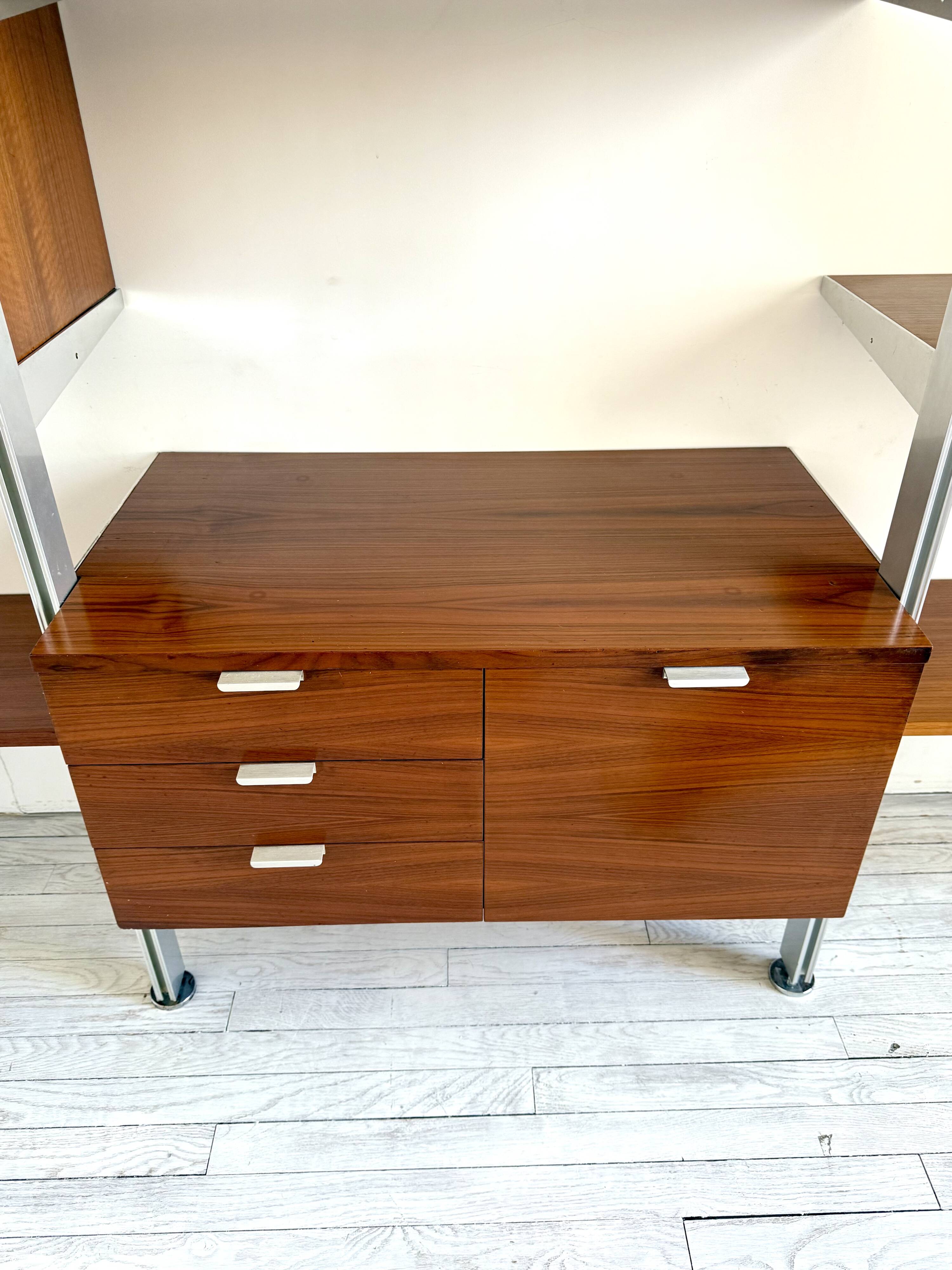 Modular floor library CSS George Nelson by Mobilier International
