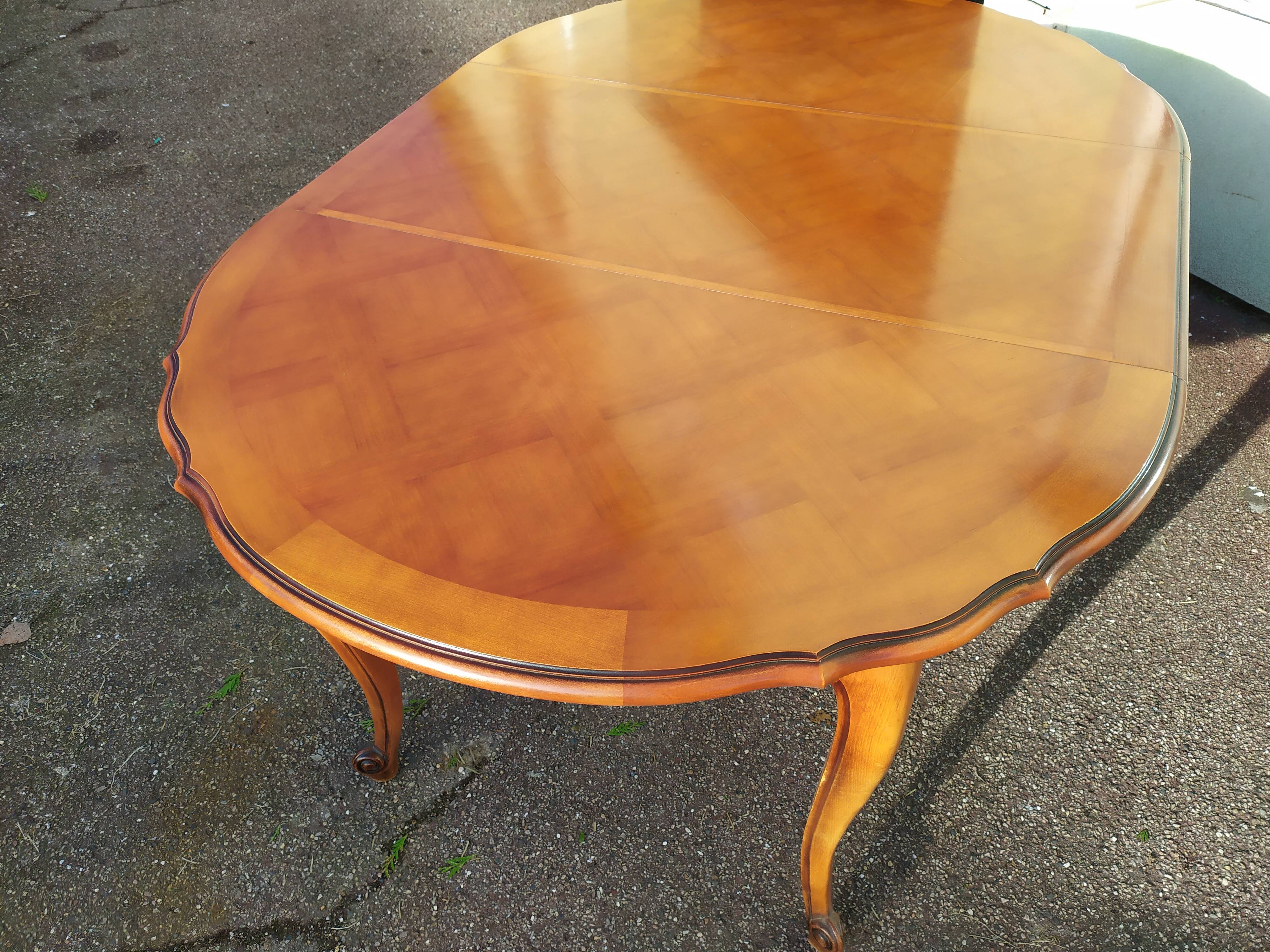 Louis XV style wooden dining table