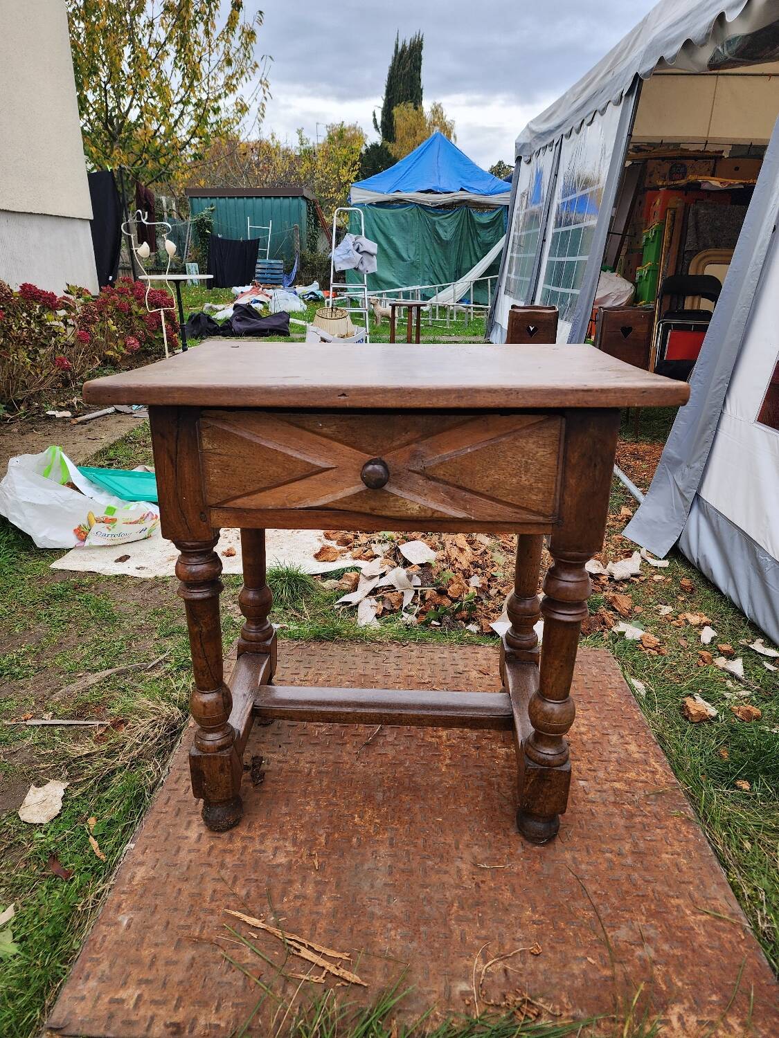 Writing table desk from the Louis XIV period