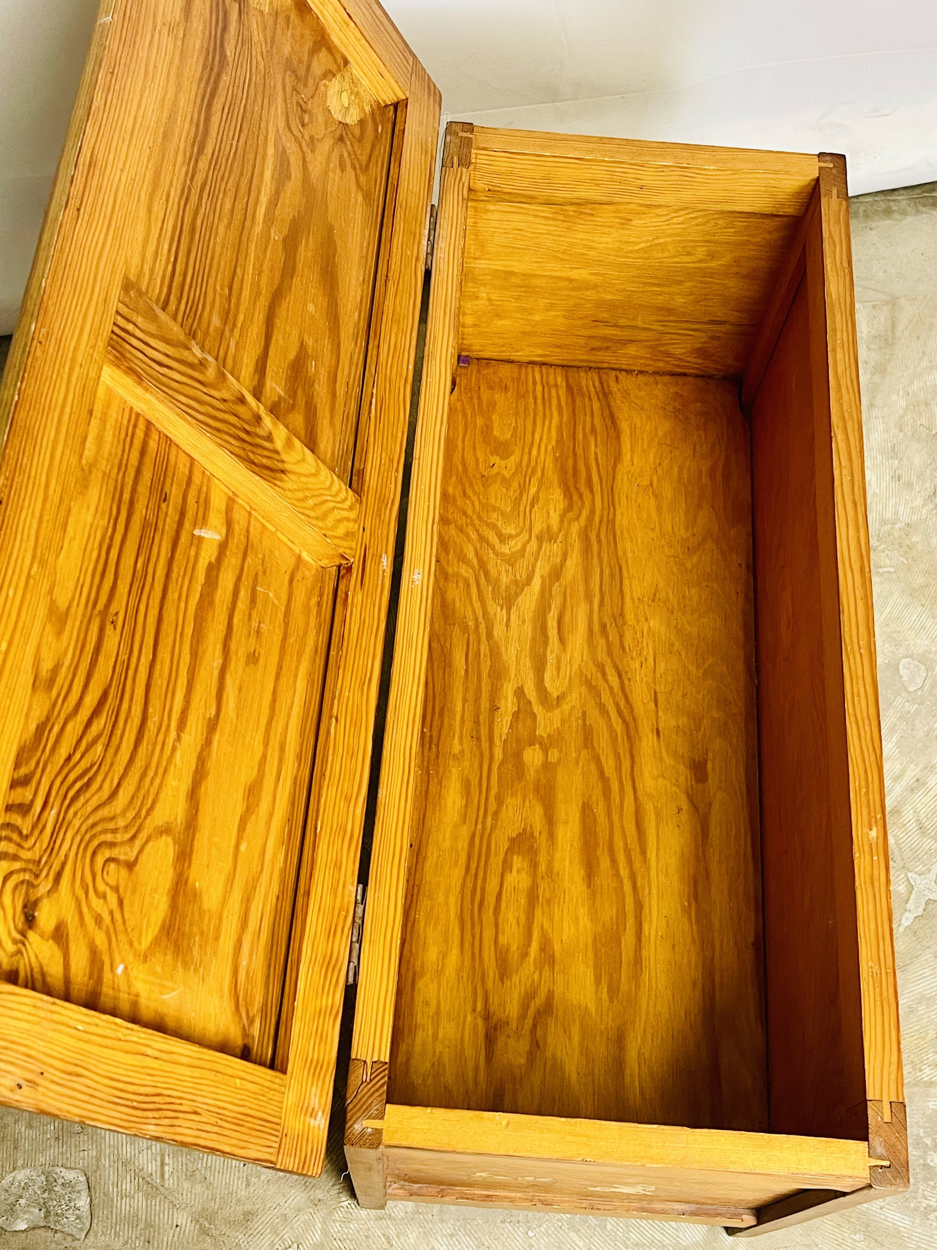 Toy chest