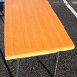 Table beech base metal